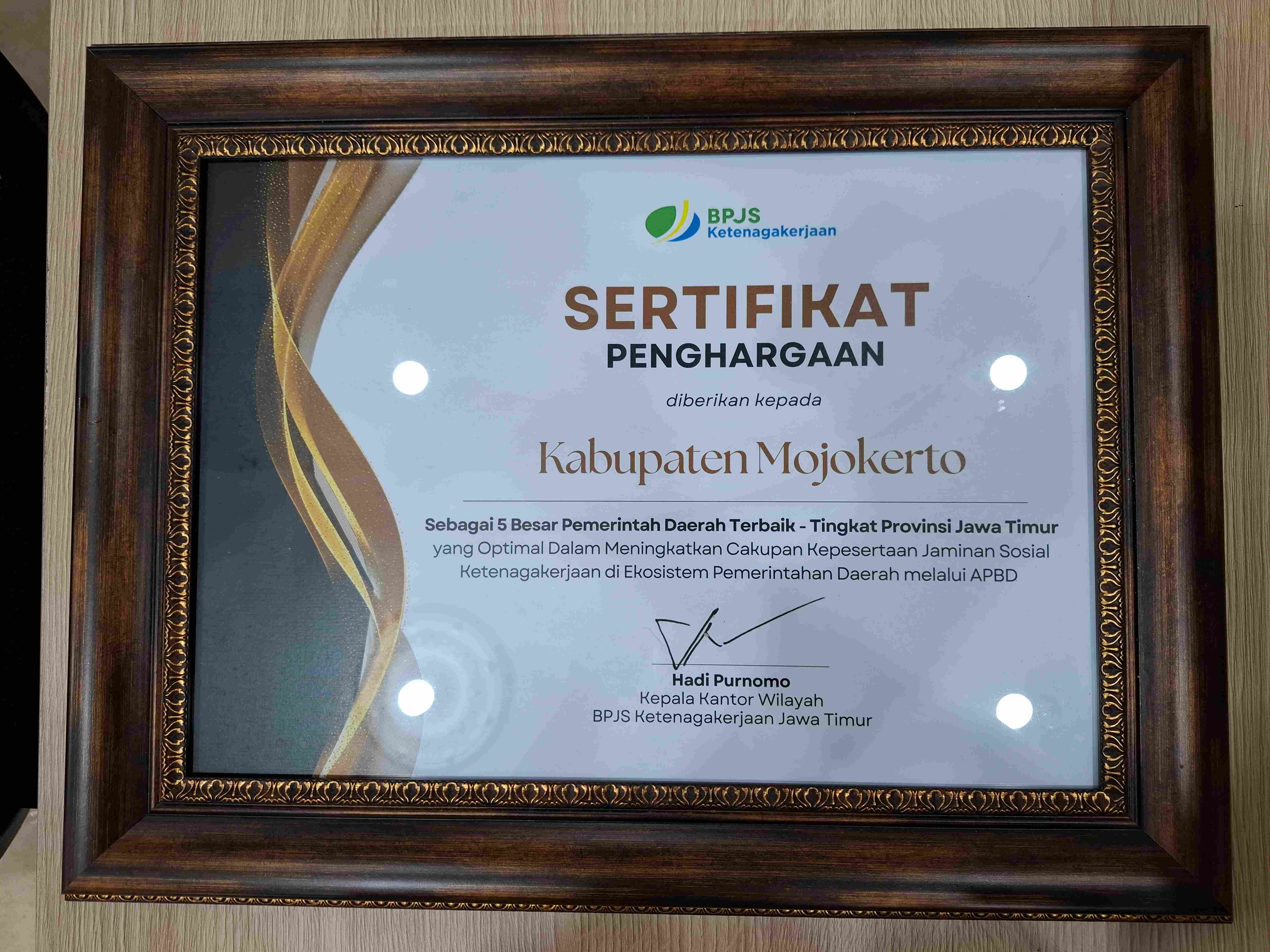 Penghargaan Pemerintah Daerah Terbaik dalam Meningkatkan Cakupan Kepesertaan BPJS